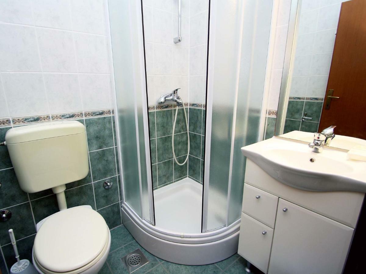 Apartment Ivo-4 Supetar Kültér fotó